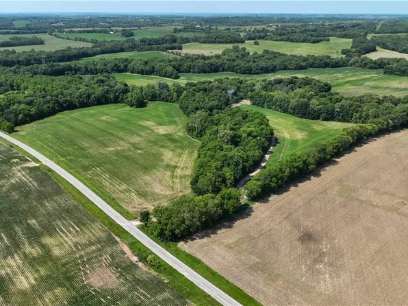 V Rd, Weston, MO 64098