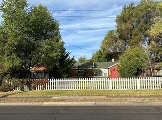 139 NW 7th St, Redmond, OR 97756