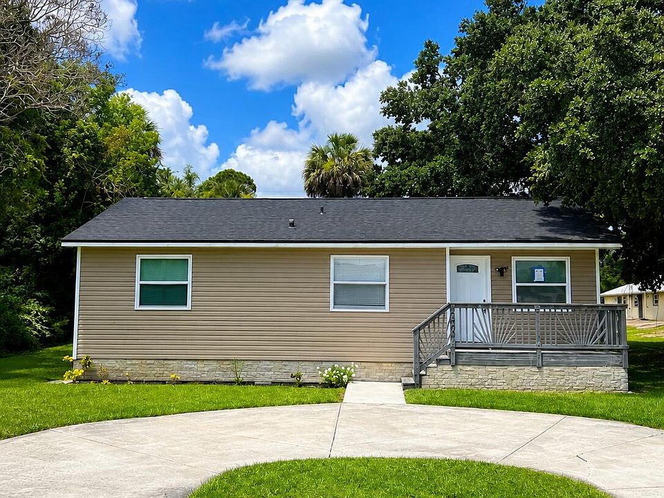 1st image of 2405 N 44th Street