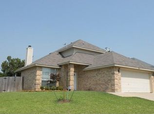 3425 Jack Atkins Ct, Haltom City, TX 76117