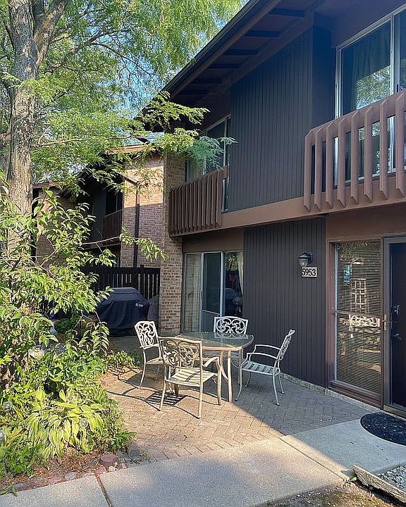 1st image of 5953 Oakwood Dr