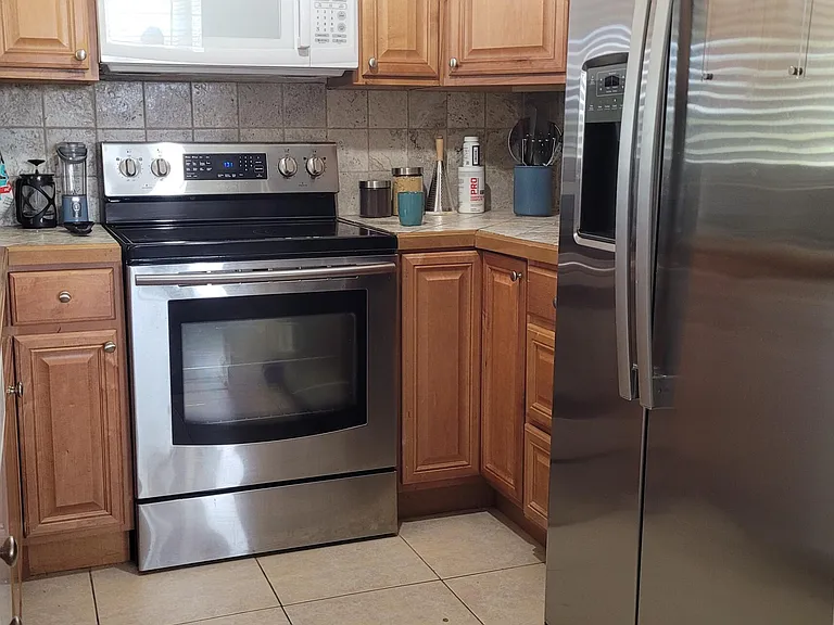 1522 SE Royal Green Cir #201 — Photo 6