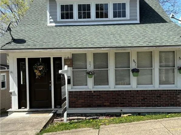 68 Center Ave, Burgettstown, PA 15021