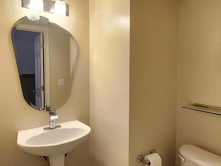 7719 Sullivan Cir — Photo 6