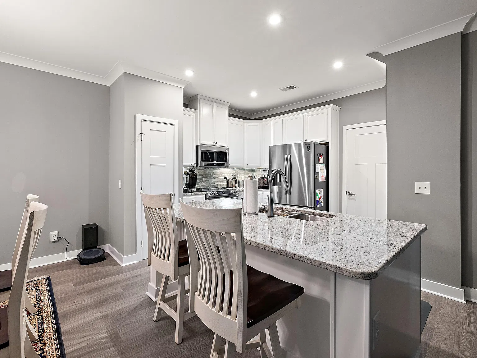 3 bed, 2.5 bath, 1888 sqft, $2,295 — Photo 4