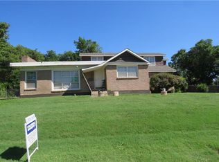 202 SW Cindy Ln, Burleson, TX 76028