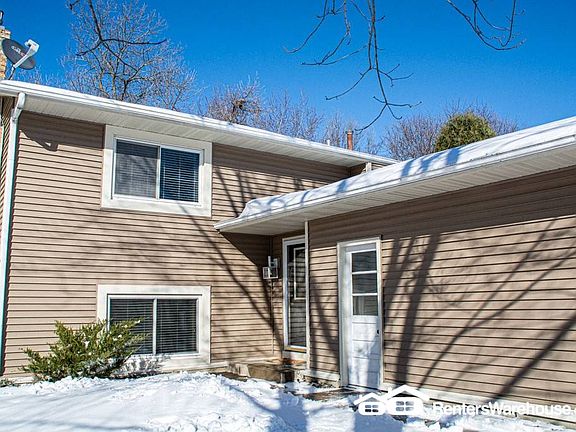 4th image of 15050 Summerhill Dr