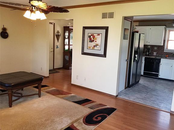 5th image of 312 Saint Anthony Dr