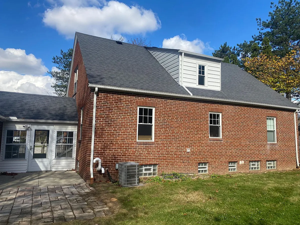Building Photo - 30871 Lorain Rd