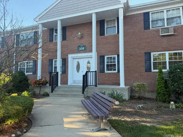 338 Lakeland Avenue #6 E, Sayville, NY 11782