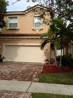 1st image of 3965 NE 12th Dr
