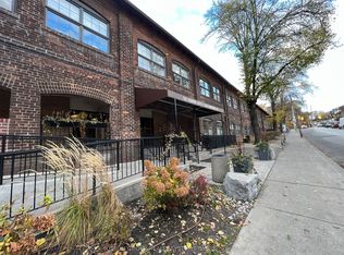 1100 Lansdowne Ave #204, Toronto, ON M6H4K1