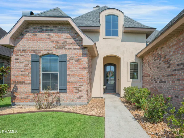 216 Bentgrass Dr, Lafayette, LA 70508