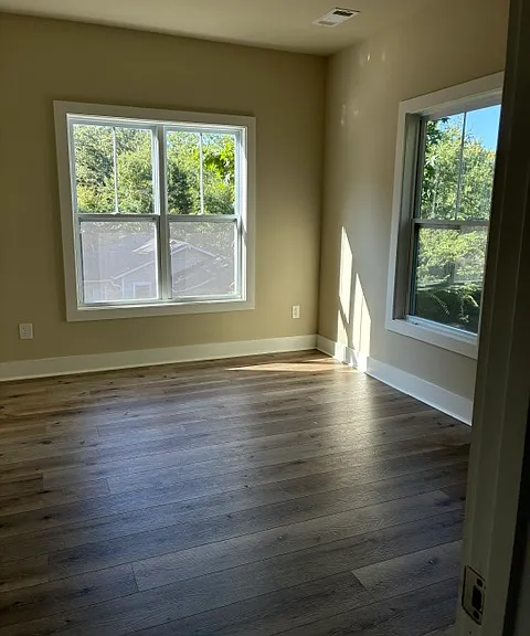 1180 Riverside Ter — Photo 14