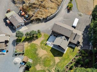 330 Hector Rd, Saanich, BC V9E 2C3