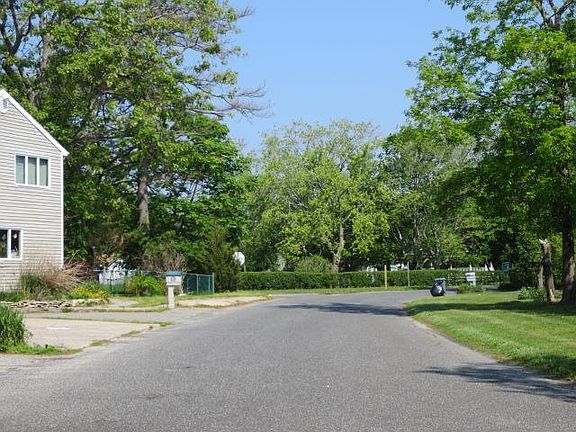 4th image of 132 Monroe Dr