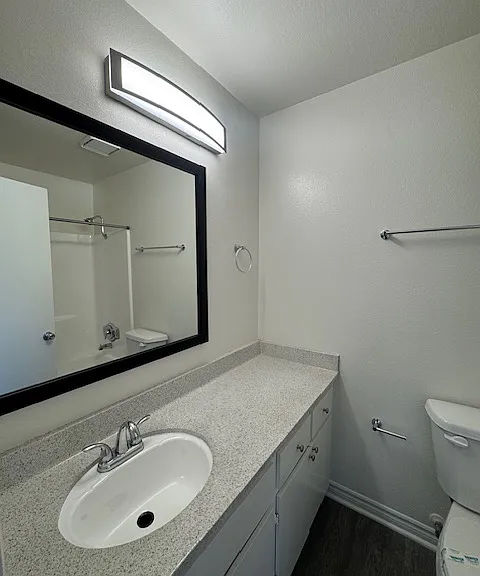 Westbay Apartments — Photo 76