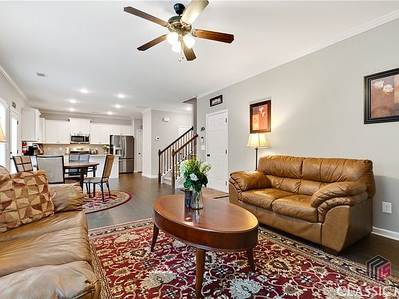 5th image of 776 Mimosa Way