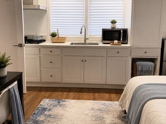 3rd image of 25271 Bentley Ln