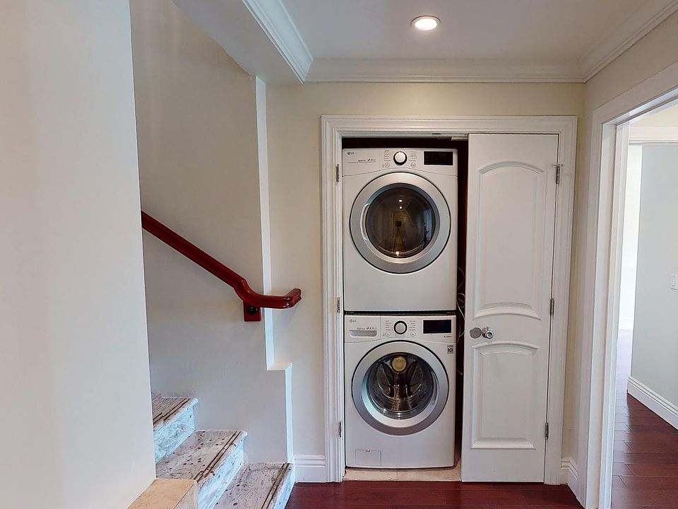 1st image of 1112 Green St