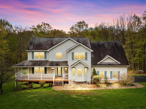 1013 Benjamin Van Keuren Drive, Pine Bush, NY 12566