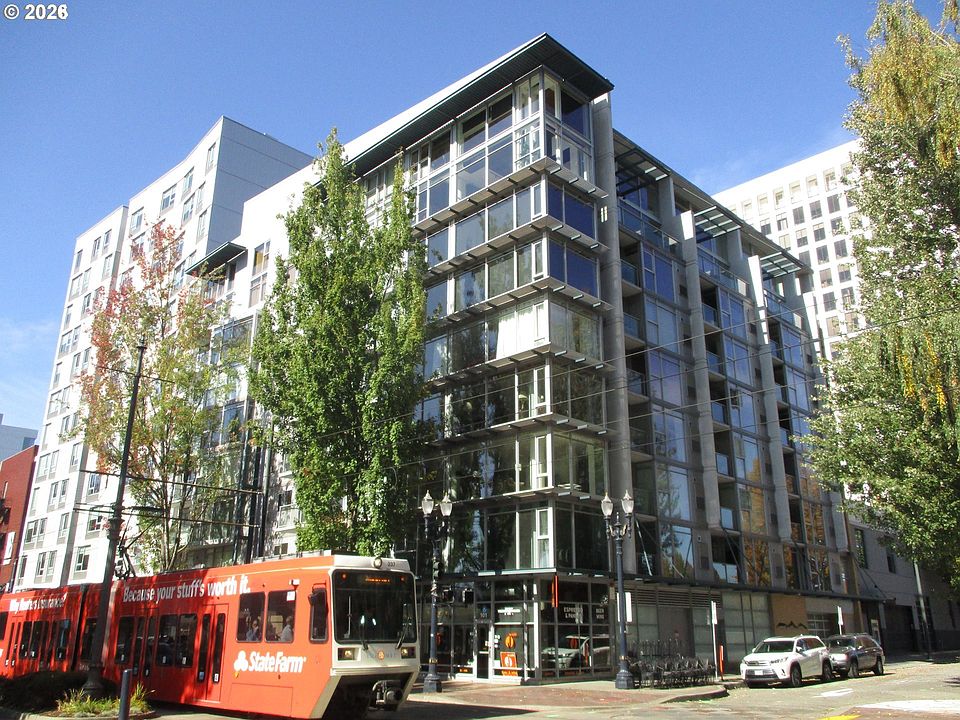 1st image of 533 NE Holladay St APT 308