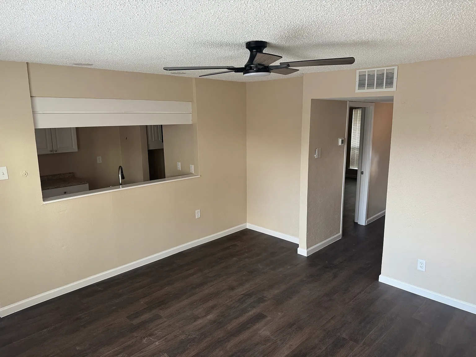 521 Arborview Dr — Photo 4
