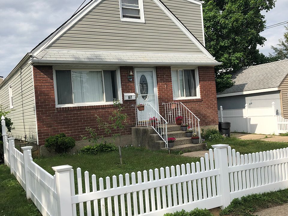 2nd image of 67 Saint Johns Ave