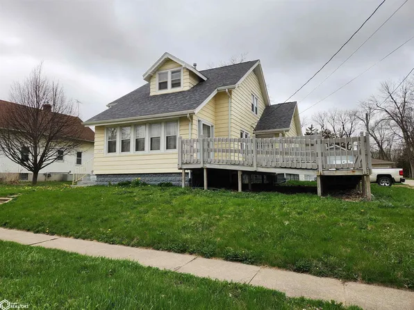 114 N Main St, Traer, IA 50675