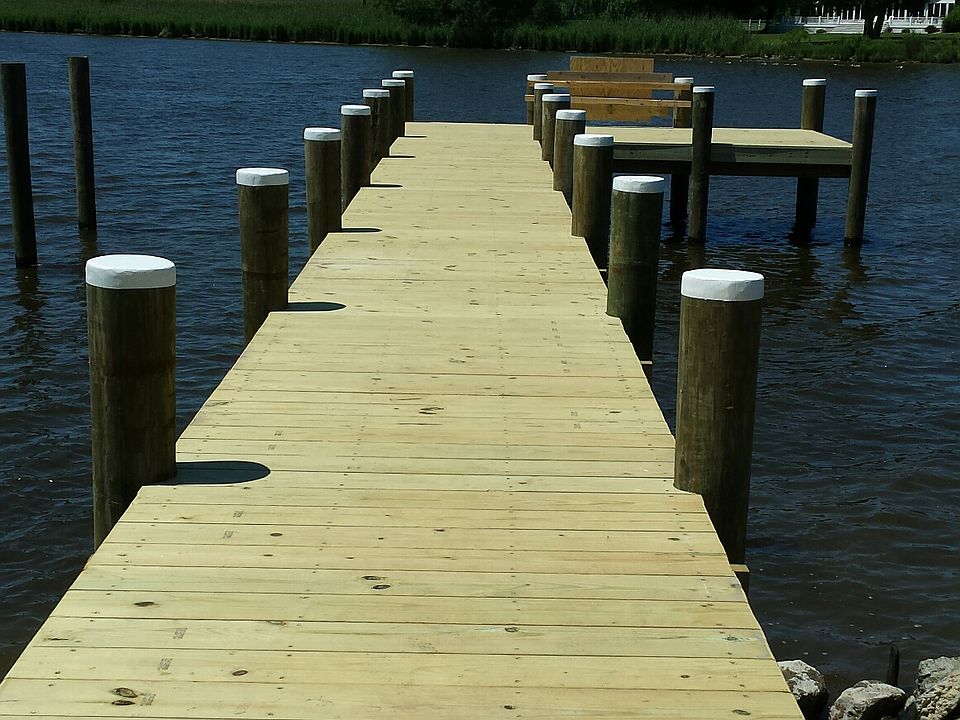 1.3 acres, 7ft mean low tide