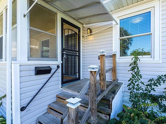 3rd image of 501 E 29th Pl