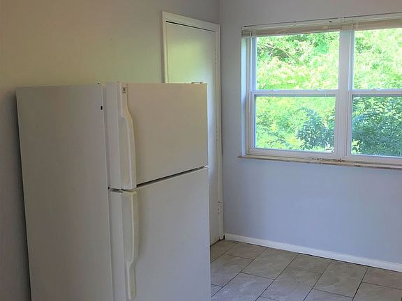 5th image of 4235 Tholozan Ave APT D