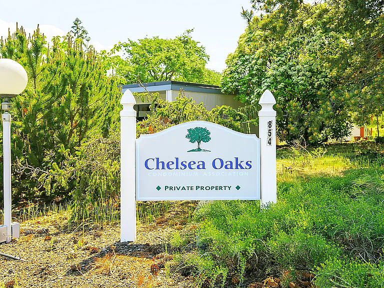Chelsea Oaks