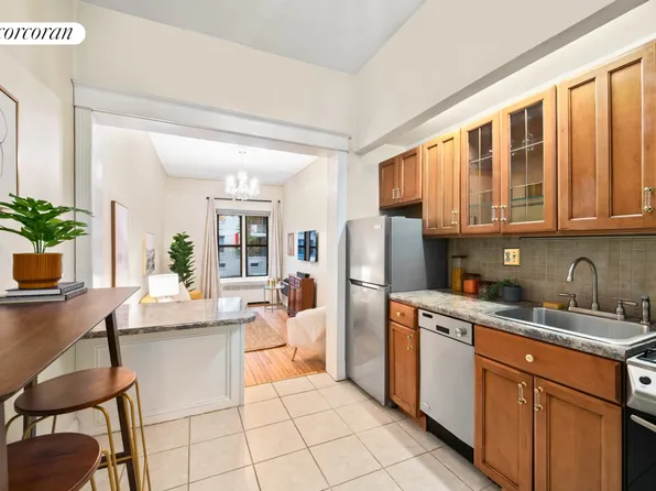 62 East 87th Street image 4 of 6