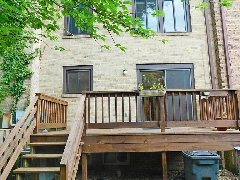 10315 Cherry View Ct — Photo 24