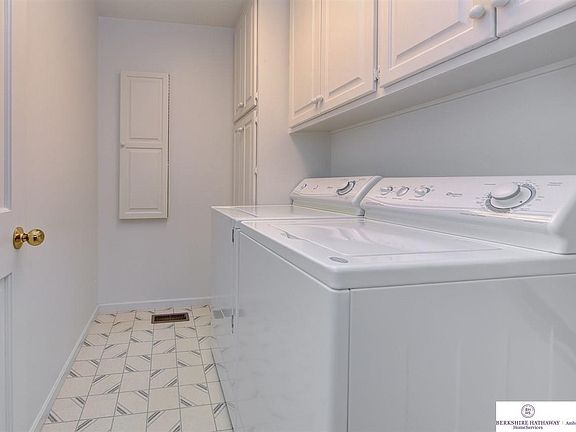 4th image of 11327 Harney Plaza Cir
