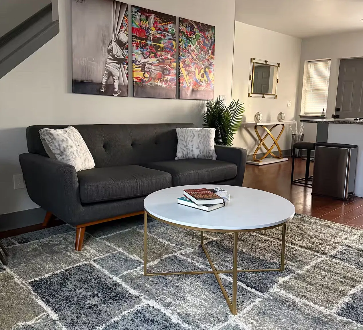 2 bed, 1000 sqft, $1,400 — Photo 1