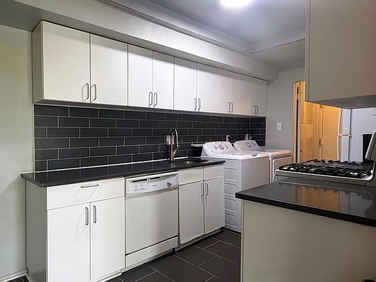10237 Prince Pl #105 — Photo 4