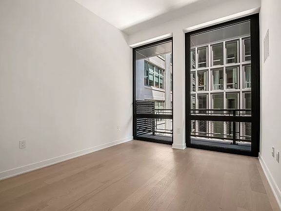 4th image of 77 Charlton St #S5f