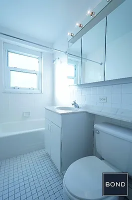 Rented by Bond New York | media 24