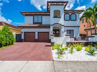 15383 SW 23rd Ln, Miami, FL 33185