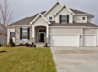 11010 Palisade St, Olathe, KS 66061