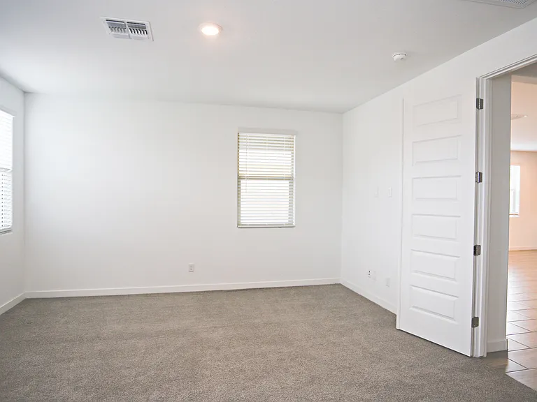 2250 E Kelly Dr — Photo 24