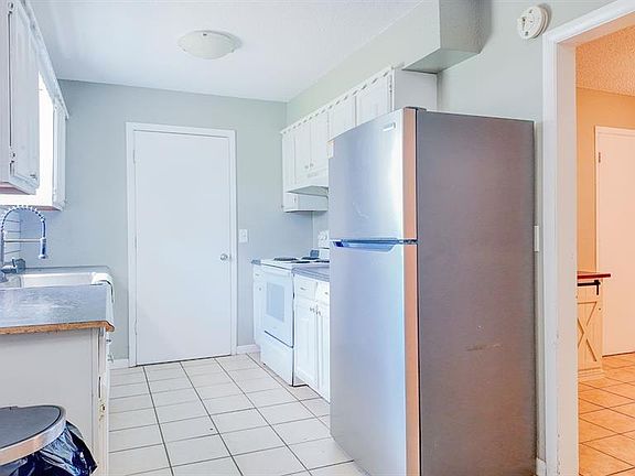 5th image of 9424 NE 14th St