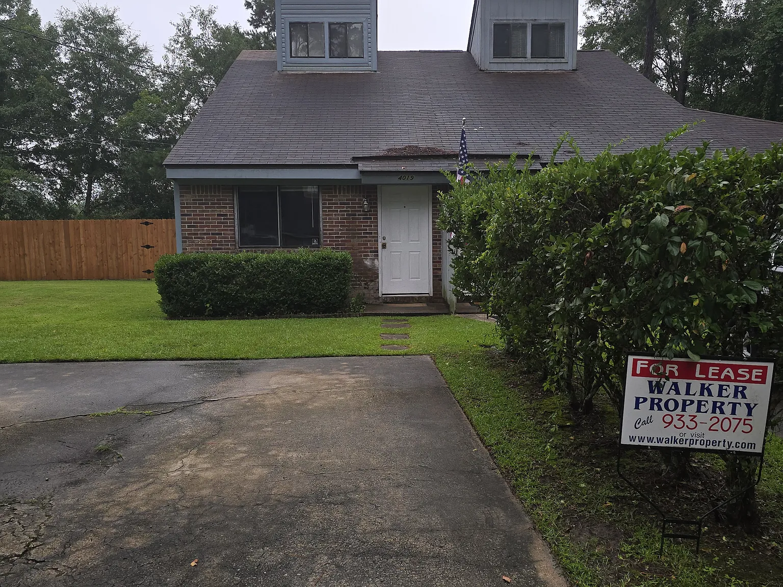 2 bed, 997 sqft, $1,200 — Photo 1