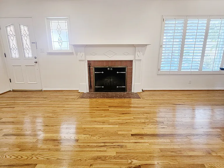 6341 Sultana Ave — Photo 2