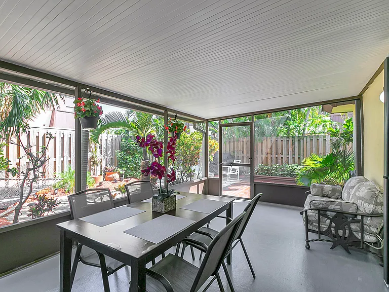 3530 E Gardens East Dr #B — Photo 10