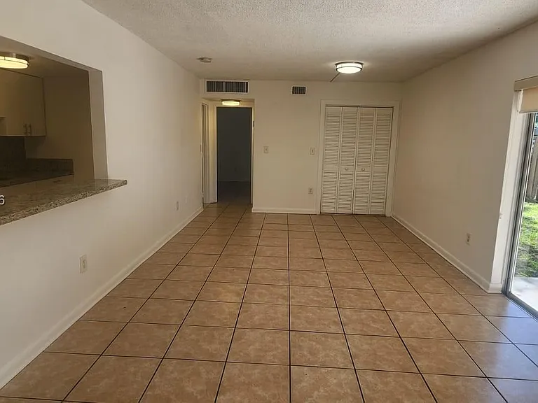 4134 NW 79th Ave #1C — Photo 2