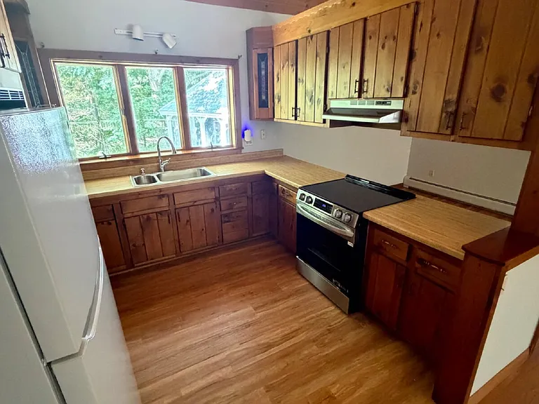 120 Dracut Rd — Photo 8