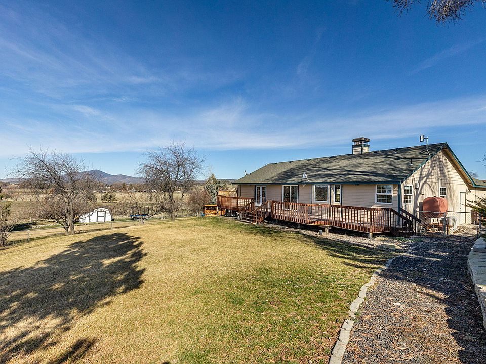 1st image of 3249 NE Yellowpine Rd